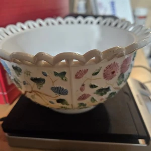 VTG 1950's Westmoreland painted Floral Milk Glass 8 3/8"  Bowl w/lattice - Picture 1 of 4