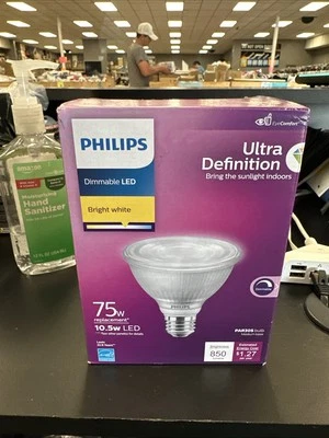 E-1. 10.5w PHILIPS Dimmable LED Bright White Flood Light 850 lumens Ultra Defi… - Image 1 of 4