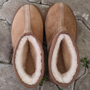 Nuevas Botas UGG Australia Mini Piel de Oveja AUS US 6 Tostadas Clásicas UGG Cortas - Imagen 1 de 11