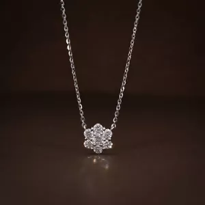0.78ct Lab Grown Diamond Floral Cluster Pendant Necklace in 18k Gold - Picture 1 of 7