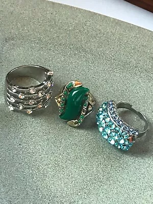 Mixed Lot of Shades of Blue or Clear Rhinestone SIlvertone & Green Plastic Gold - Image 1 of 4