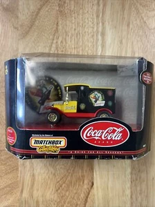MATCHBOX SAMMLERSTÜCKE COCA COLA 1937 GMC PANEL VAN HALLOWEEN 1:43 MASSSTAB DIECAST - Bild 1 von 6
