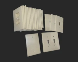 Lote de 17 salidas 3 interruptores de luz única y 2 espacios de liquidación diversos - Imagen 1 de 5