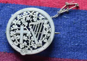 Hallmarked silver Ward Bros large brooch harp cross - Picture 1 of 5