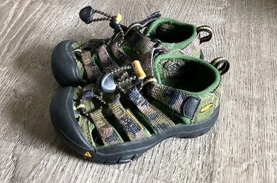 Keen Little Kids Size 8 Boys 1006037 Green Camo Sandals Water Shoes Newport - Image 1 of 4