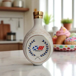 Dimple Haig 1986 Commonwealth Games Decanter – White Ceramic, Gold Trim – Damage - Picture 1 of 7