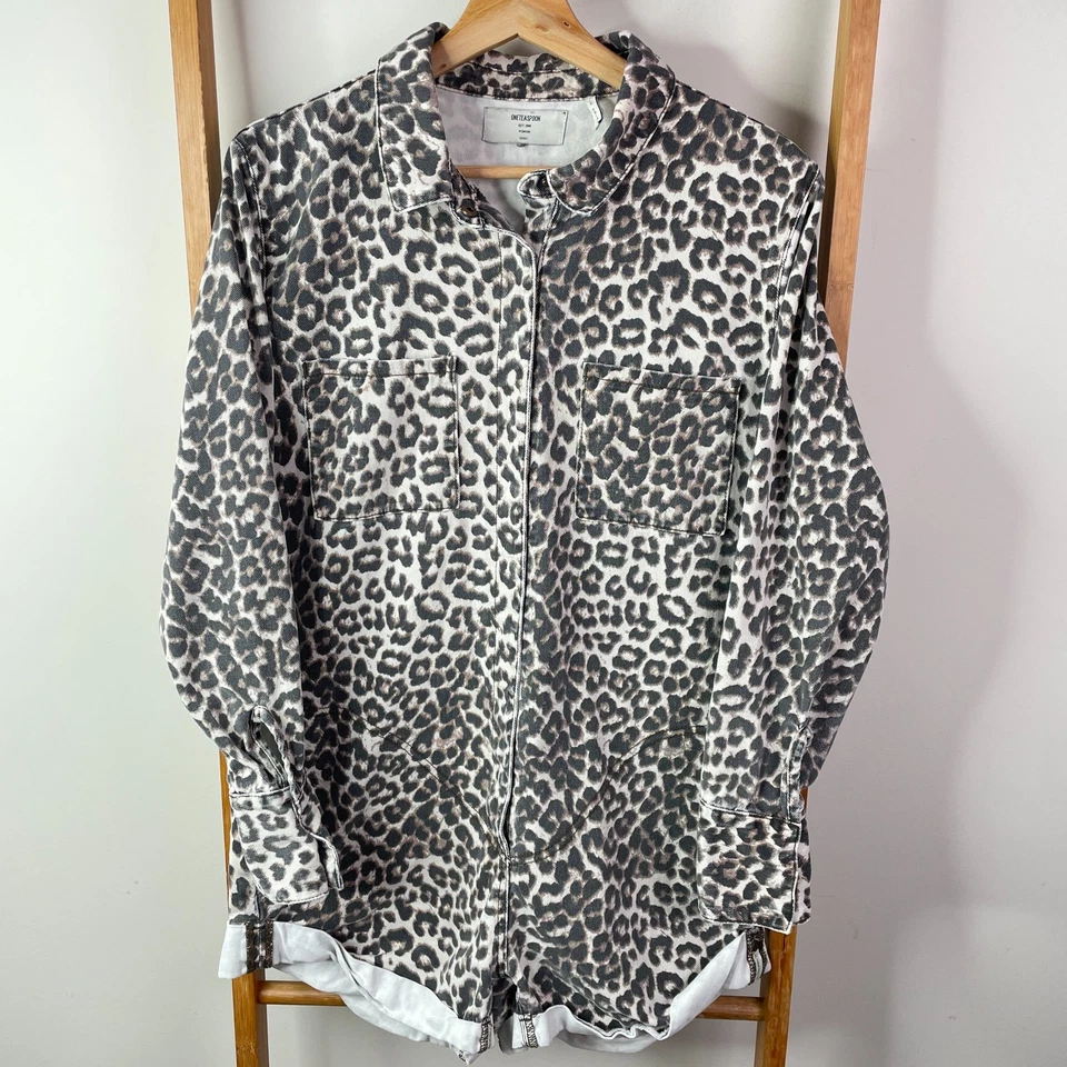 Mono One Teaspoon para mujer pequeño negro leopardo denim frente a presión manga larga Foto 1 de 4