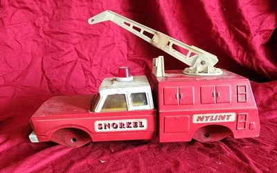Nylint Snorkel Fire Rescue Truck For parts or restore, wheels missing, - Image 1 of 4