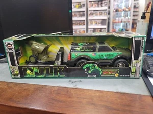 2003 MARVEL / Funrise - HULK MILITARY TRUCK & TRAILER SET Free Shipping - Picture 1 of 6