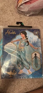 Disney's Aladdin Jasmine Girls NEW Sz 8-10 - Picture 1 of 2