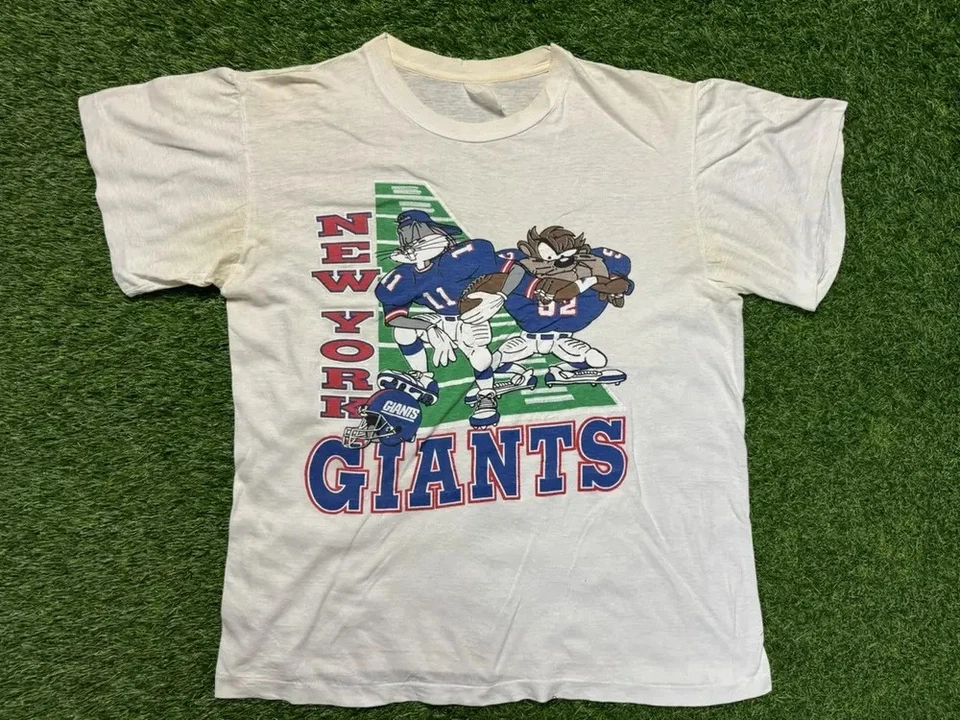 NEW YORK GIANTS - taz & bugs bunny cartoon short sleeve white shirt KV38830 - Image 1 of 1