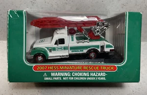 Neu 2007 Hess Miniatur Rettungswagen Spielzeug - Bild 1 von 2