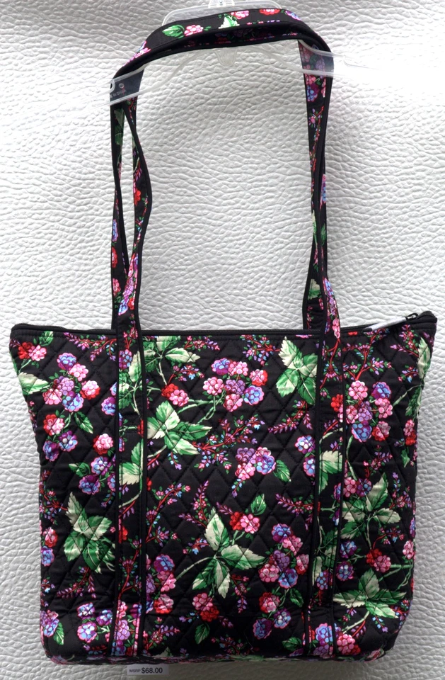 Bolso de Mano Vera Bradley Villager en Winter Berry.  Nuevo con etiquetas Foto 1 de 4