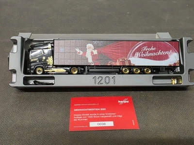 Herpa 316392 - LKW Sattelzug DAF XG  Weihnachtstruck 2023 - OVP - Bild 1 von 2