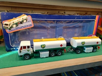 Siku 3718 Mercedes con Rimorchio Cisterna BP Scala 1:55 - Immagine 1 di 4