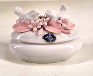 Nuova Capodimonte Italian Porcelain Trinket Box White Doves and Pink Floral - Picture 1 of 13