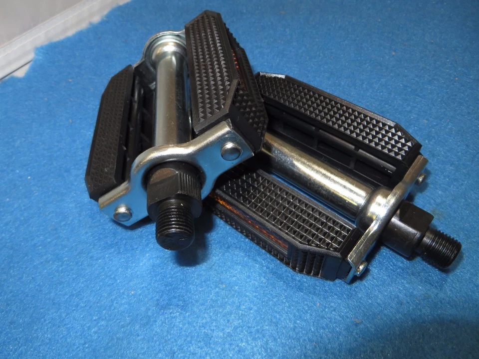 Sunlite Pl212bkd Pedals SUNLT Plastic Classic 1/2