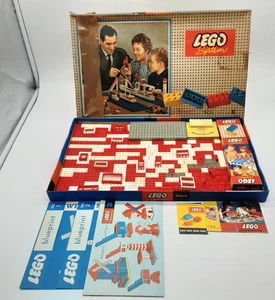 Vintage 50/60er Lego System 700/0 Geschenkpaket - Karton, Papiere und einige Teile - Bild 1 von 6