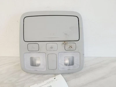 Dome Light Fits 2010 Accent 573025 - Image 1 of 3