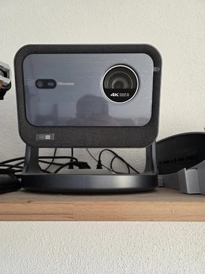 Hisense C2 4K Laser‑Beamer – wie neu – OVP, 2000 ANSI lm, Dolby Vision  - Bild 1 von 4