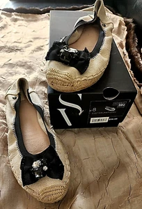 Simply Vera Vera Wang Espadrille Flat Shoes size 8 Embellished Natural Canvas - Picture 1 of 8
