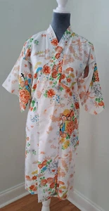 Vintage Hayashi womens Kimono, White With  Floral Pattern, made in Japan  - Picture 1 of 7