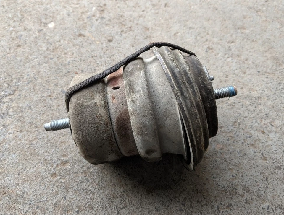 JAGUAR XF X250 3.0 TDV6 2009 ENGINE MOUNT SUSPENSION II 8X23-6A003-AB - Image 1 of 1