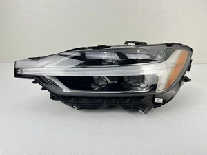MINT! 2019-2025 VOLVO LH LEFT DRIVER SIDE MID NON ADAPTIVE LED HEADLIGHT OEM - Picture 1 of 9