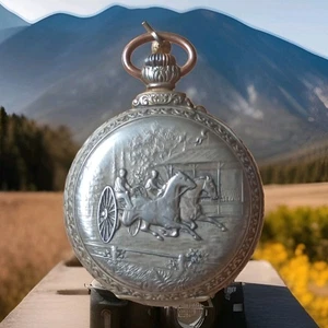 montre gousset mécanique 1890 50 mm gravé relief course de chevaux attelés sulky - Picture 1 of 7