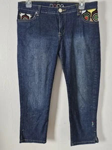 Coogi Women's Embroidered Acid Wash Capri Jeans Size 9/10 - Picture 1 of 11