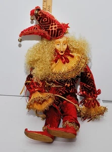 Einzigartige Vintage handgefertigte Hofnarr Figur sitzend mit aufwendigem Outfit - Bild 1 von 11