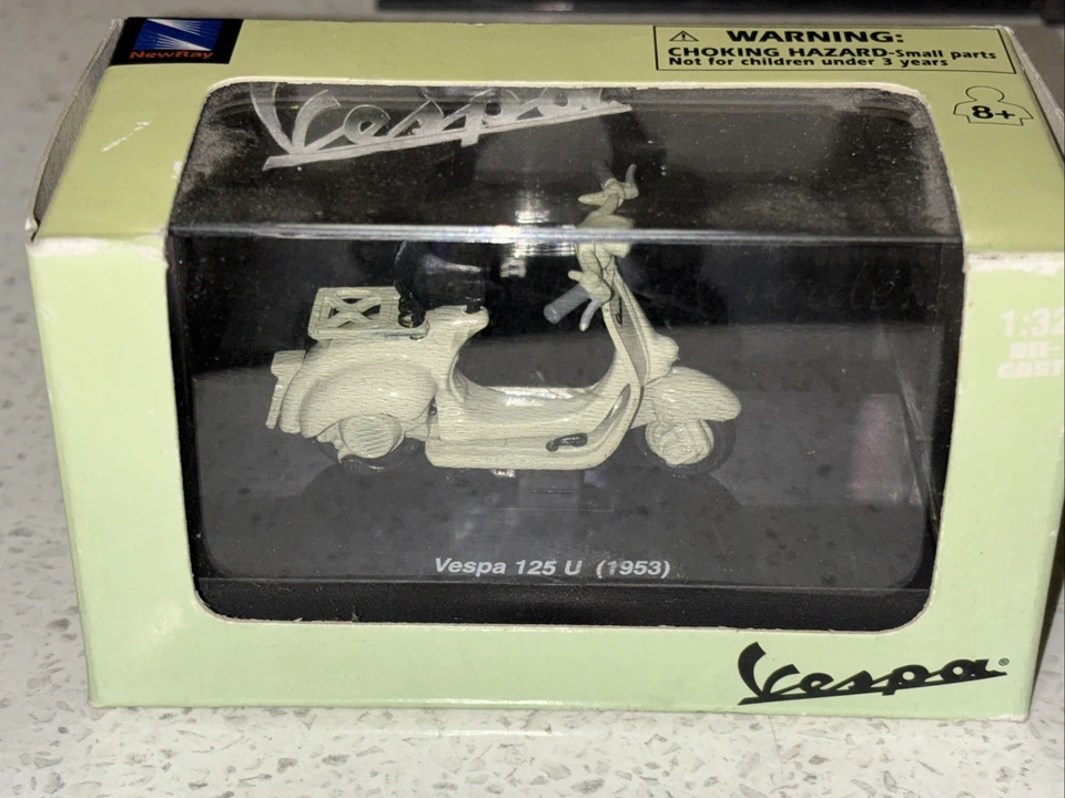 Vespa 125 U - 1953 - NewRay -  - Immagine 1 di 3