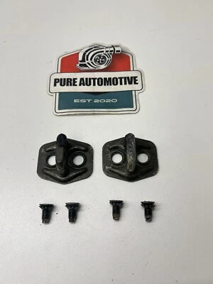 Juego de pestillos de puerta Nissan 300ZX 2+0 Z32 1990-1996 par con pernos OEM Foto 1 de 4