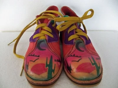 WOMENS HI-TOP SHOES HANDPAINTED LEATHER DESERT THEME VIBRAM SOLES SZ 6 "ARTSY" - Image 1 of 4