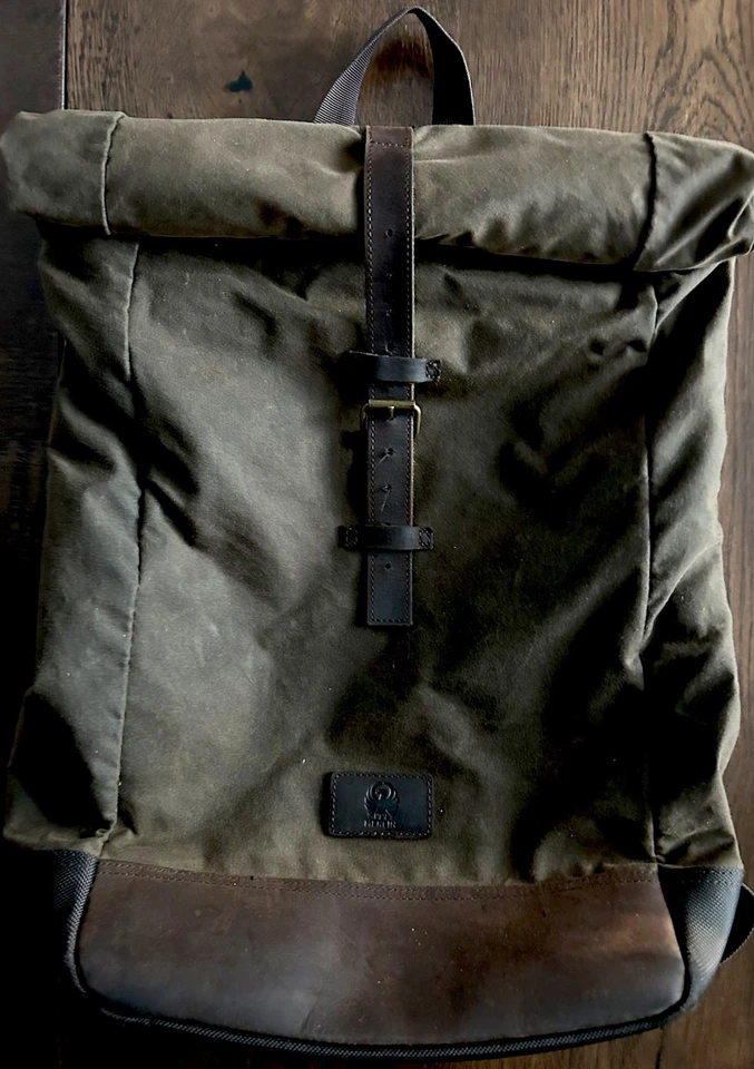 Mochila Británica Merlín de Cuero y Algodón Encerado con Pátina Impermeable Motociclista Motocicleta Foto 1 de 4