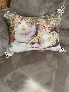 Vintage Kitten Needle Point Cat Embroidery Tapestry Pillow Imperial Elegance  - Picture 1 of 7