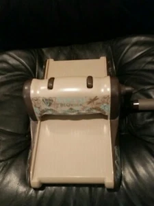 Sizzix Vintaj Big Kick Die Cut Embossing Machine no extra parts - Picture 1 of 10