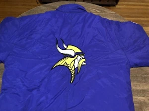 True Vintage Minnesota Vikings Apex One NFL Pro Line XL Winterjacke - Bild 1 von 12
