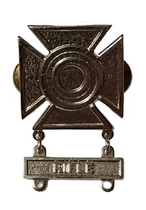 Military Rifle Pin - Picture 1 of 2