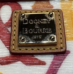 Schmale Retro Dooney & Bourke Geldbörse mit Kalbsleder 8 "x 5" buntes Graffiti-Design gebraucht, in einwandfreiem Zustand - Bild 1 von 9
