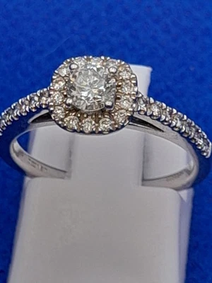 Canadian Ice 9 Ct White Gold 0.50 Carat Diamond Ring Size K 2.9g Box & Cert - Image 1 of 4