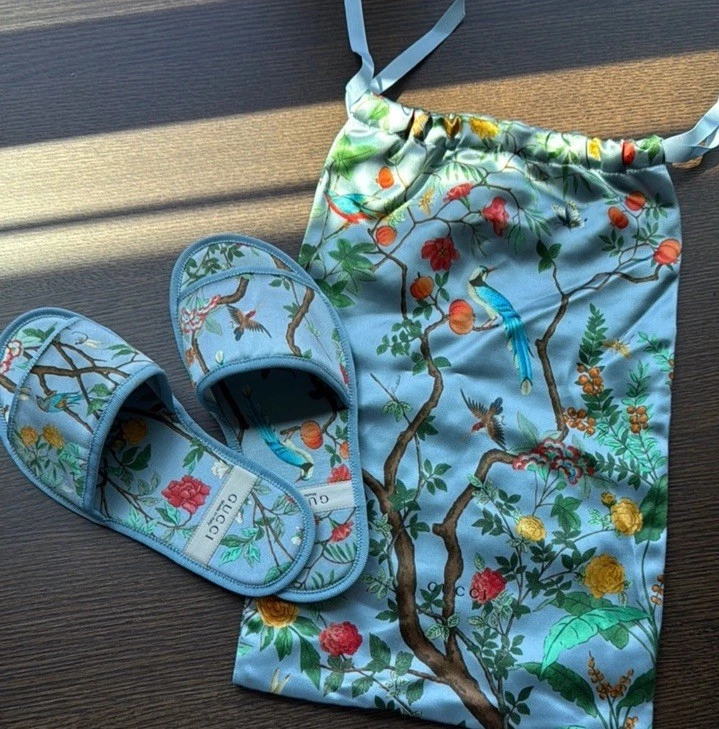 Туфли Gucci синие атласные с атласной сумкой размер маленький 5,5-7 свадебный спа хостинг - Изображение 1 из 4