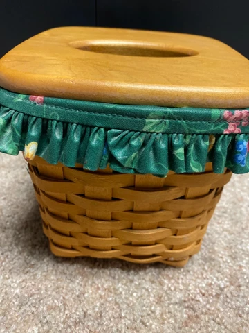 LONGABERGER 1997 Kleenex BROWN TISSUE BOX WITH WOODCRAFT LID Nice See Photos Cover