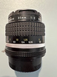 Nikon Nikkor AIS 2.0/35 mm Objektiv - Bild 1 von 4