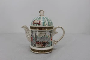 Vintage Sadler London Teapot Ceramic Dome Lid Royal Guard Gold Trim England - Picture 1 of 10