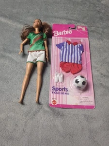 Muñeca Barbie Jugador de Fútbol Plus Nuevo Conjunto - Imagen 1 de 6