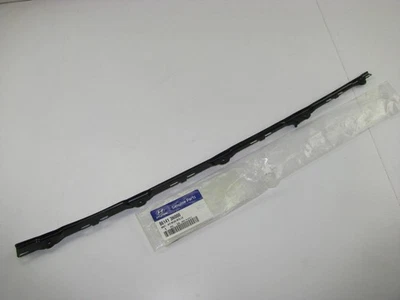 NUEVO - Soporte de moldura de parabrisas izquierdo OEM para 10-15 Hyundai Equus 861413N000 Foto 1 de 3