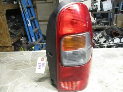 Conjunto de lámpara de luz trasera derecha Chevy Venture 1997-2005 UNIDAD OEM Foto 1 de 4