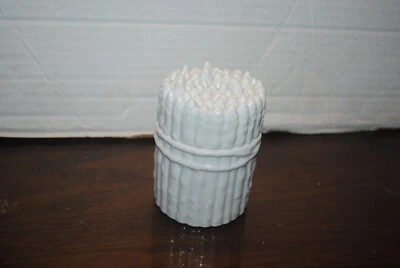 Soporte Laslo para Mikasa Pequeño Blanco Cerámica Asperagus 3 pulgadas de alto Foto 1 de 4