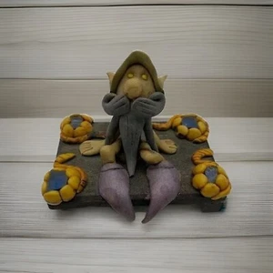 Cute Gnome Sitting with snakes No Chips Cracks Or Damage - Picture 1 of 3